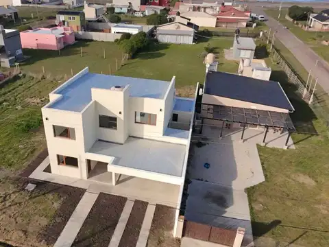 VENTA CASA 5AMB A ESTRENAR - ATLANTIDA STA. CLARA
