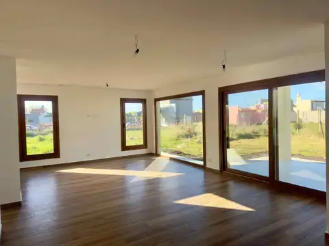 Casa en Venta al Oeste