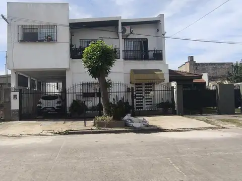 Venta de Geriátrico y vivienda. Calle Matheu