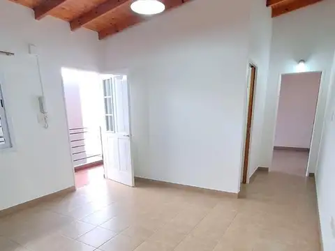 Departamento en Alquiler en Villa Adelina, $ 800.000