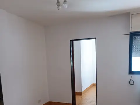 3 de febrero 2000, Piso 04