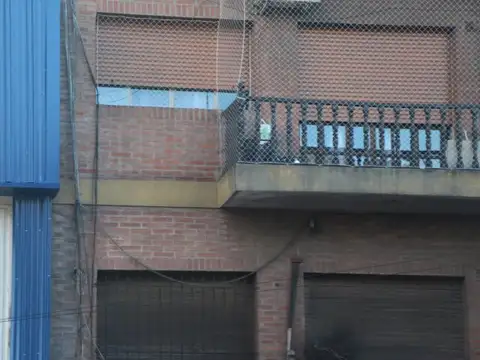 Avenida Maipú 300 , Piso 4
