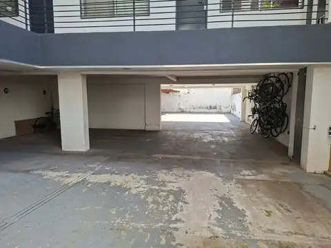 VENTA - COCHERA ARROYITO