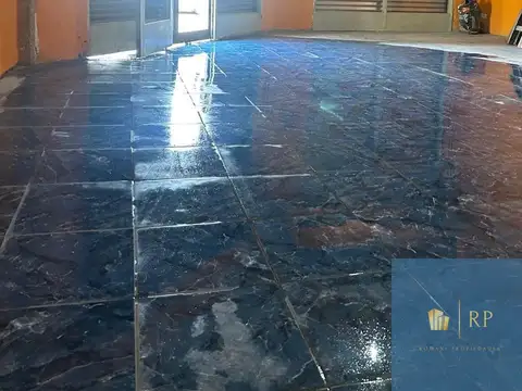 Espectacular Local Comercial en José C Paz en 70 Mts
