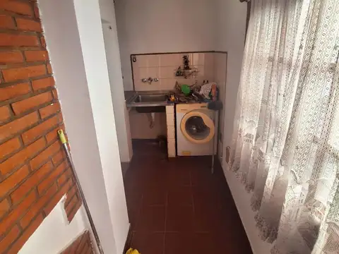 VENTA CASA CON LOCAL VILLA LYNCH