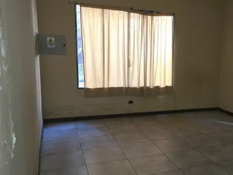 ESPAÑA 400 , Piso 0