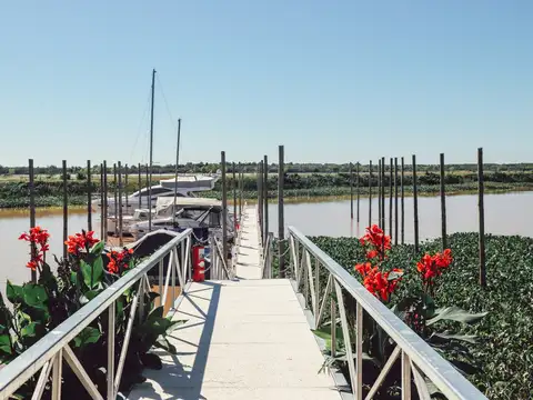 Imperdible terreno en azahares del parana