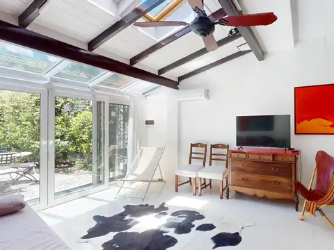 Casa en Alquiler con 1 cochera