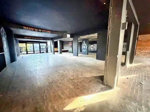 Amplio salón comercial en pleno centro de Concordia