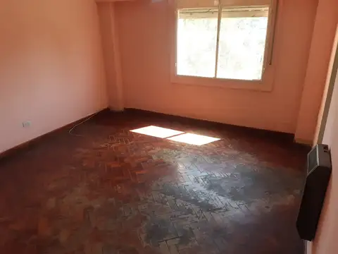 Strangford 500, Piso 4