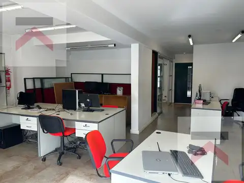 Oficina en Alquiler al Norte