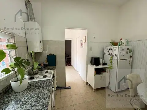 Casa de pasillo en venta 1 dormitorio Refinerias