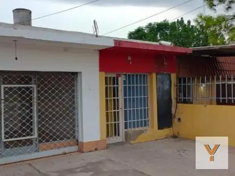Oficina 8 ambientes con 4 baños