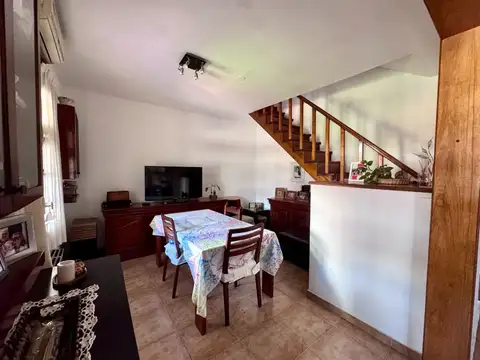 Casa 7 ambientes con 3 baños
