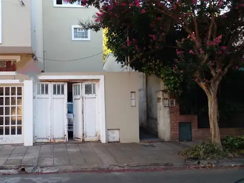 PH de 2 ambientes con local en venta en Olivos