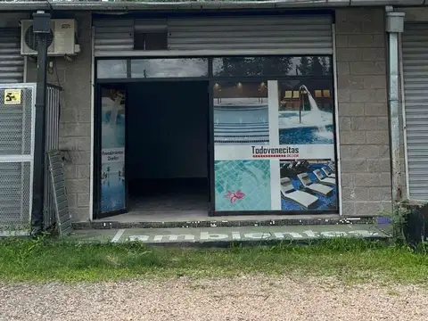 Local sobre Colectora Panamericana con financiación