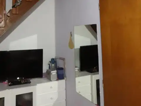 VENTA TRIPLEX 4 AMBIENTES