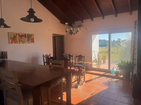 Casa en Venta con 4 cocheras
