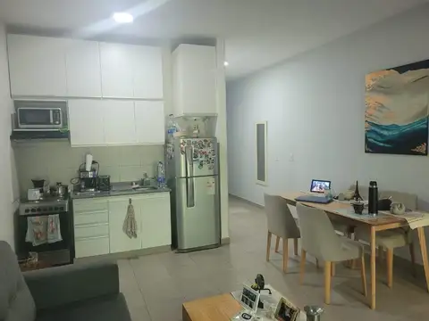 Las Campanillas 1500, Piso pb