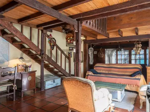 Casa 5 ambientes con 2 baños