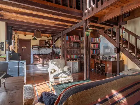 Casa en Venta con 3 cocheras
