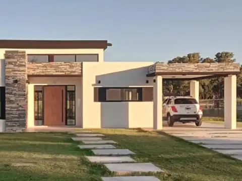 VENTA CASA 4 AMBIENTES LA VICTORIA POLO CLUB