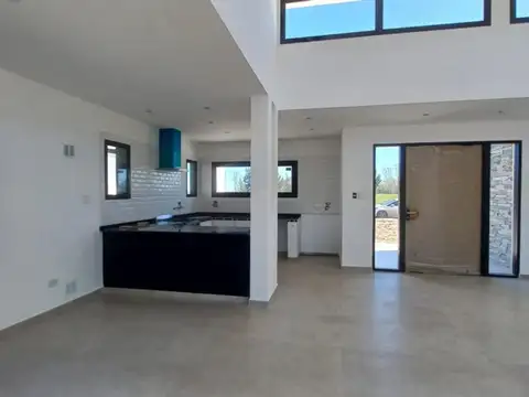 Casa en Venta en La Victoria Polo Country Club, USD 235.000