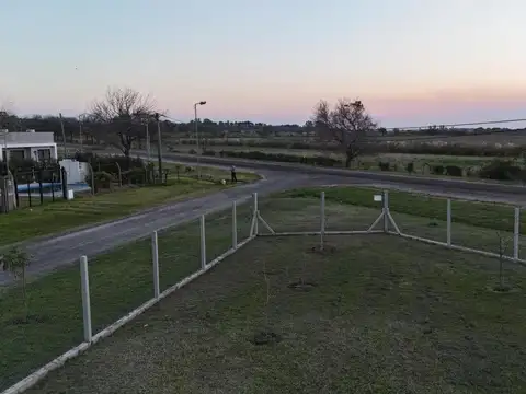 Bulevar Los Ñandúes y Los Quebrachos