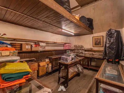 Local en Venta 122 años
