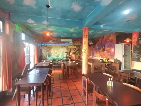 EXCELENTE EDIFICIO EN BLOCK "Vieytes 1603" UN LOCAL CON 5 DEPARTAMENTOS EN BARRACAS