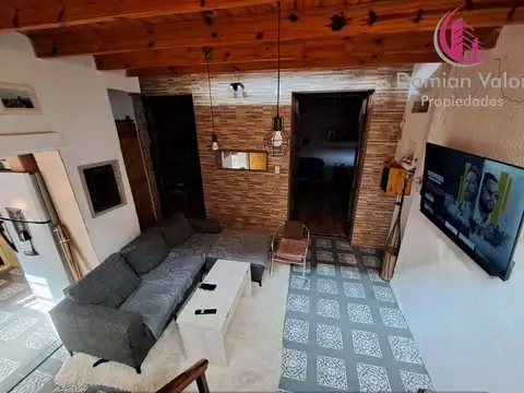 HERMOSO PH TIPO CASA AL FRENTE CON ENTRADA INDEPENDIENTE Y TERRAZA