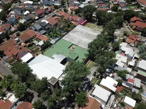 Depósito y Oficinas en VENTA en la mejor zona de Carapachay, Vicente Lopez