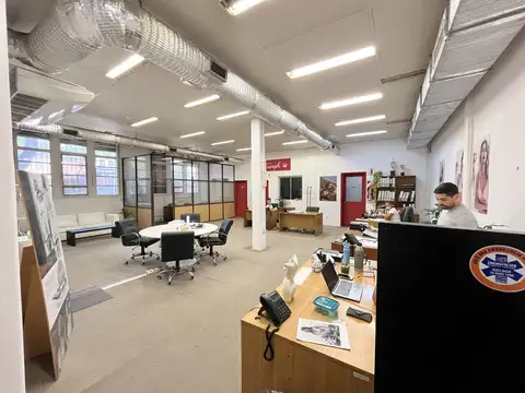 Depósito y Oficinas en VENTA en la mejor zona de Carapachay, Vicente Lopez