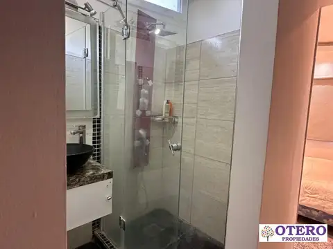 Casa 6 ambientes con 4 baños