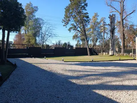 Casa en Alquiler Temporal con 6 cocheras