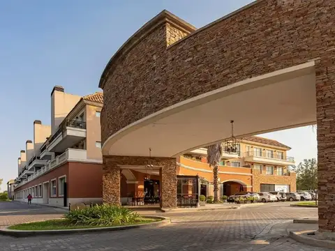 Local en Pueblo CaamaÑo Pilar!