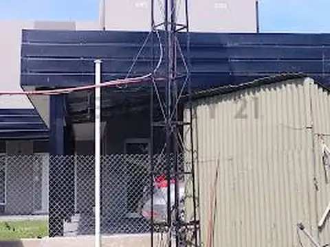 Casa en Venta con 10 cocheras