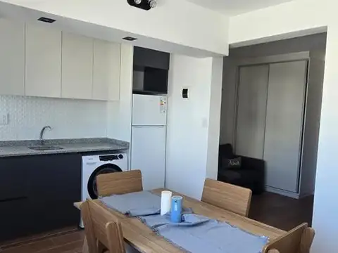 Av Pedro Luro  al 2200