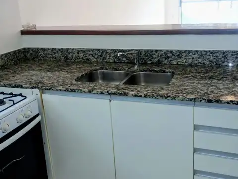 Departamento en Alquiler en Nuestra Señora De Lourdes, $ 980.000