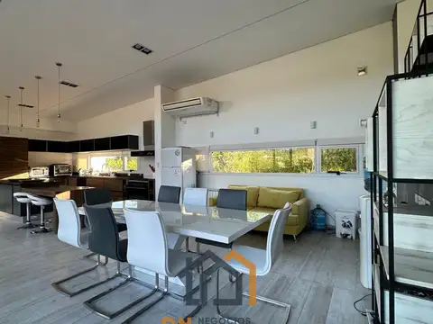 Casa en Alquiler de 3 dormitorios