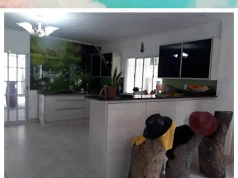 Casa 7 ambientes con 6 baños