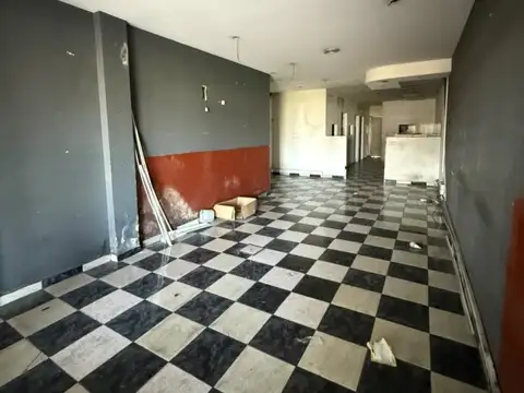 Local en Alquiler 50 años
