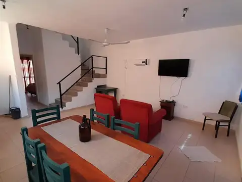 Casa 3 ambientes con 2 baños