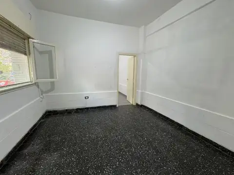 Alvarez Jonte 233 , Piso PB