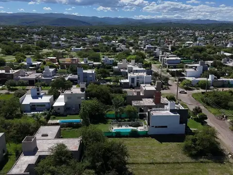 Terreno en Venta en Villa Catalina, USD 30.900