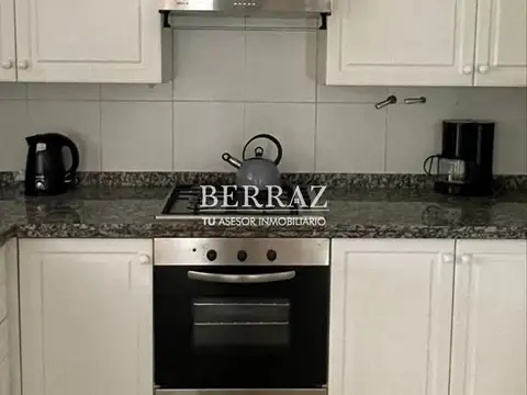 Casa en Alquiler Temporal con 2 cocheras