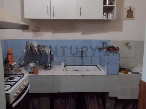 31 e/ Montevideo y 173 , Piso 0