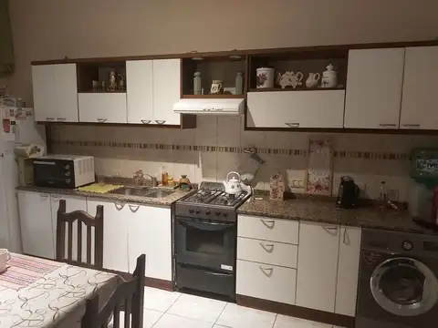 Casa en Venta con 4 cocheras