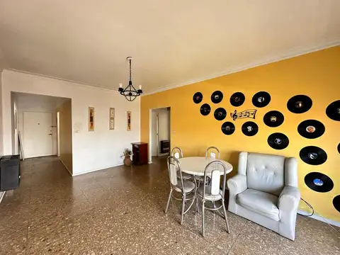 Avenida Juan Bautista Alberdi 5400