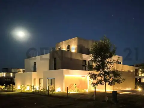 ALQUILER ANUAL CASA A ESTRENAR EL YACHT.